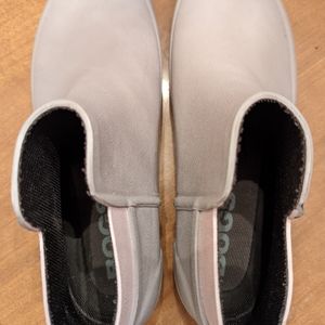 Bogs boots women's 9 purple